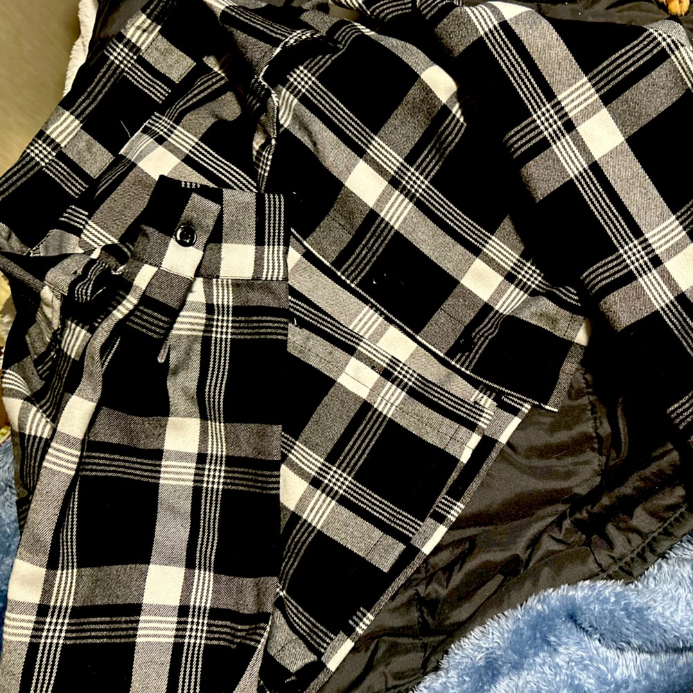 Cropped Plaid Long sleeve shirt